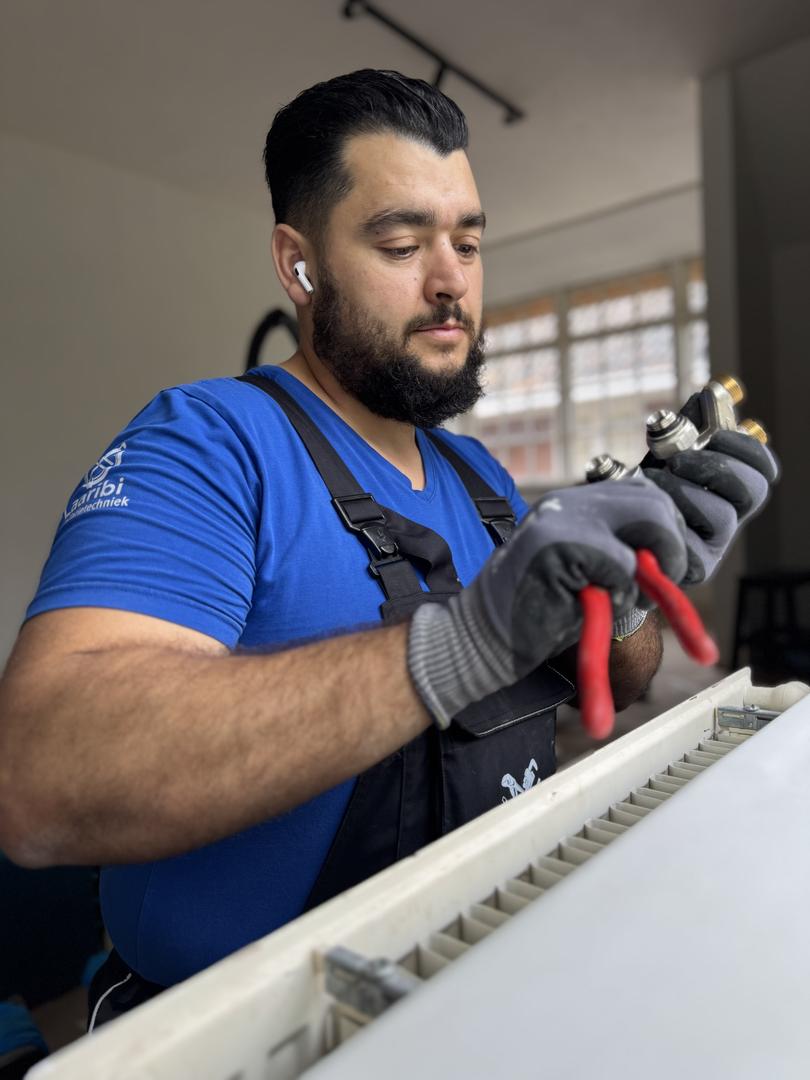 Google bericht Laaribi Installatietechniek: Is je slaapkamer in Zeist een stuk kouder dan de rest van huis? Dat is niet altijd op te…